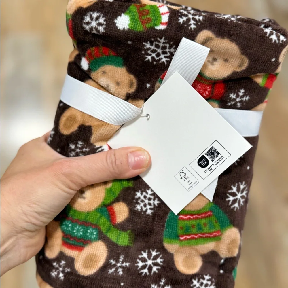 Festive Teddy Bear 2 hand towels